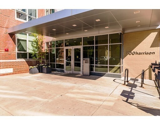 Building Photo - 700 Harrison Ave