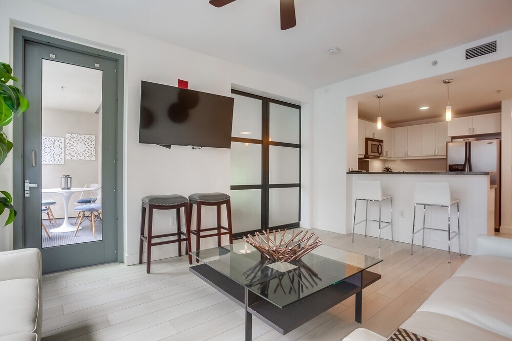 Building Photo - 1150 J St