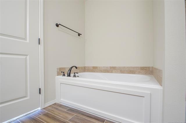 Building Photo - 4 bedroom home in Brighton Village