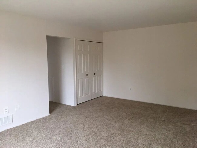 Building Photo - Auburn Hills, MI