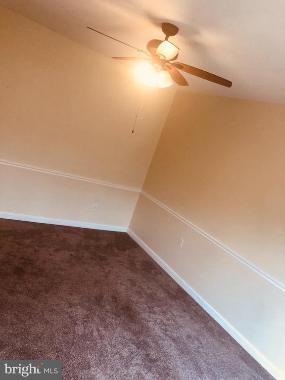 Building Photo - 420 Old Swede Rd