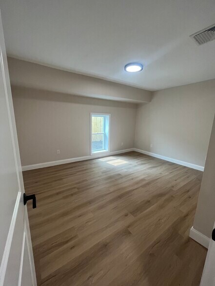 Bedroom - 117 Rome Ave