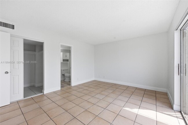 Building Photo - 2520 N Andrews Ave