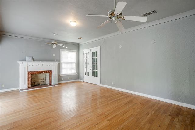 Building Photo - 3332 Mt Vernon Ave