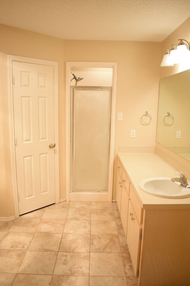 Building Photo - Beautiful home in Frenship School District