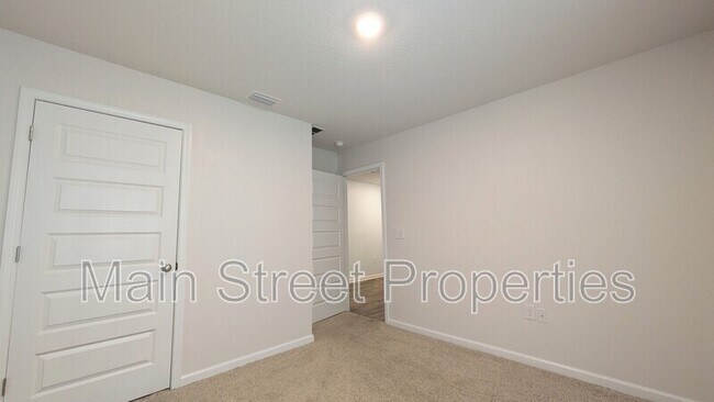 Building Photo - 10624 Queens Gate Cir