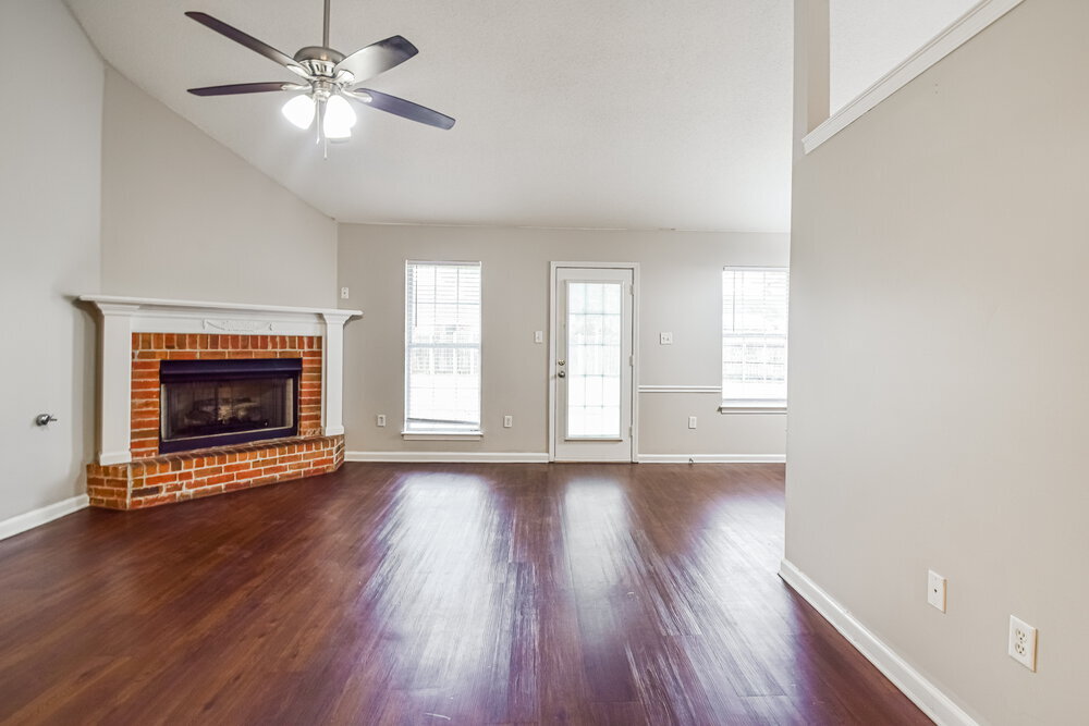 Building Photo - 1865 Winners Cir N