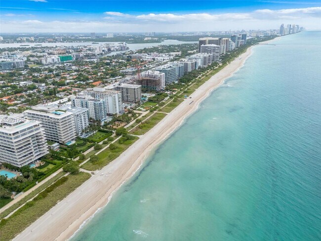 Building Photo - 9195 Collins Ave