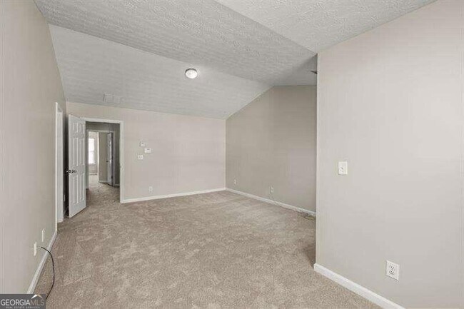 Building Photo - 37 Providence Oak Ln SE