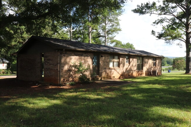 Building Photo - 64 Jewel Ln