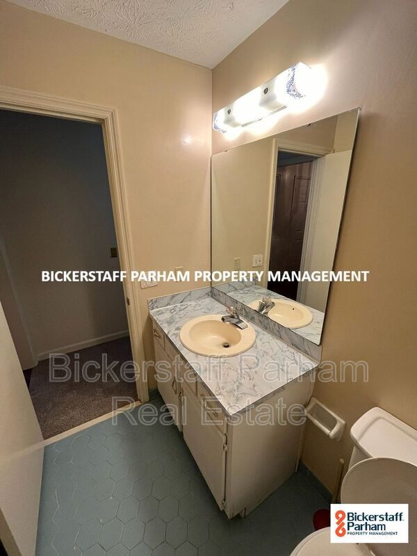 Building Photo - 917 Rim Rock Trail