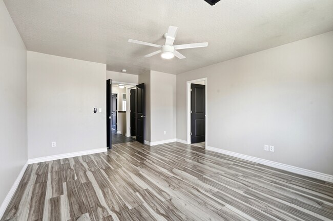 Building Photo - 1843 W 775 N