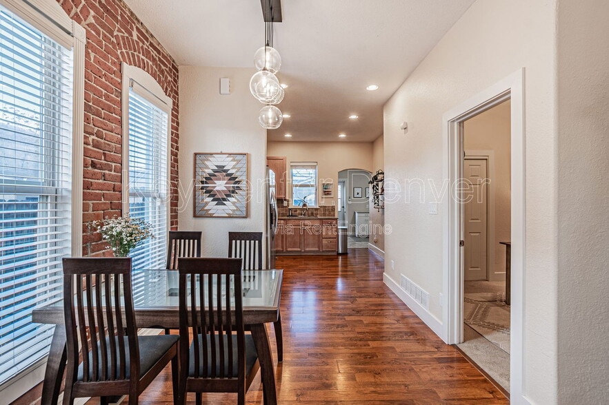 Building Photo - 3033 Welton St