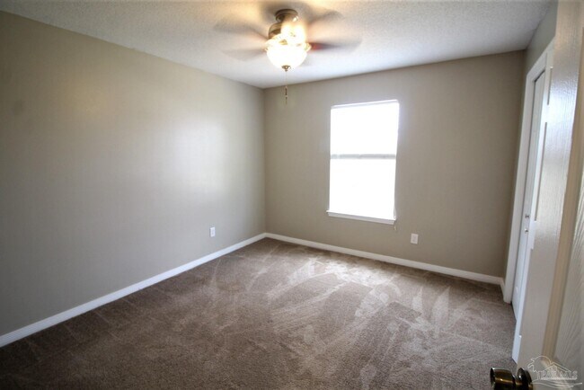 Building Photo - 3329 Tiller Ct