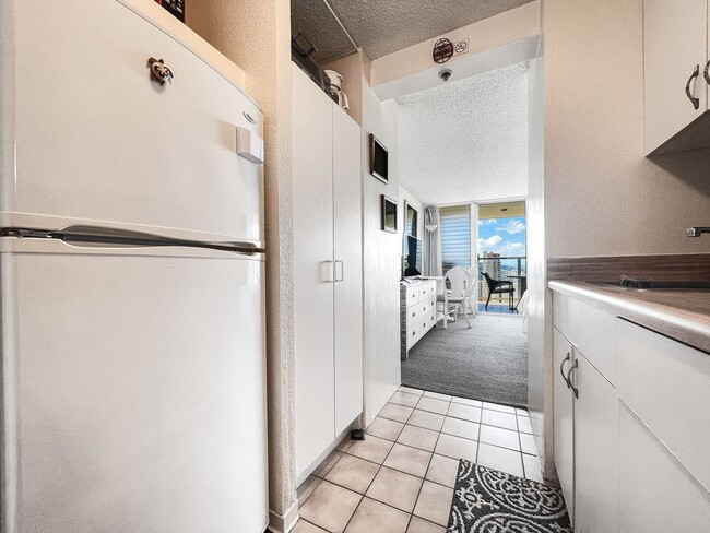 Building Photo - 445 Seaside Ave