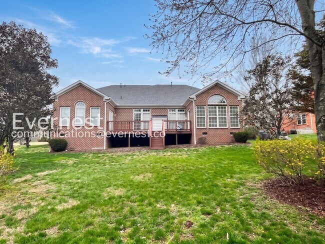 Building Photo - 743 Rolling Fork Dr