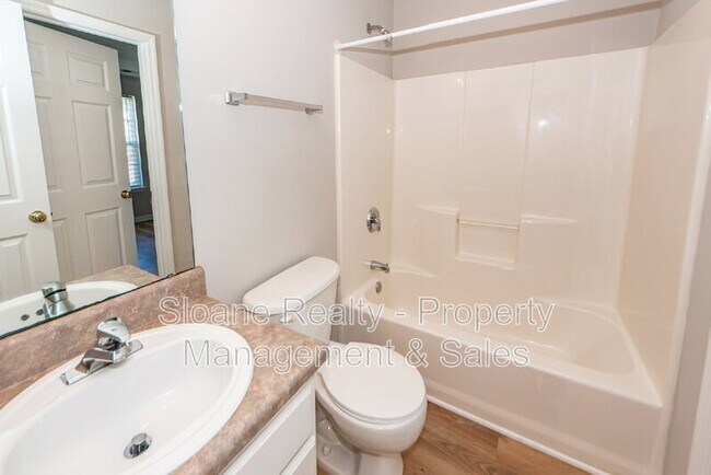 Building Photo - 1322 Pinnacle Ln