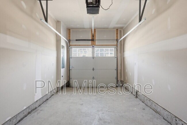 Building Photo - 2624 Front Shed Dr