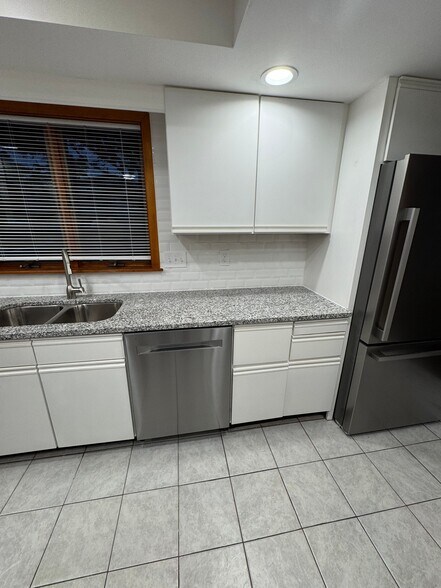 Building Photo - 20 Parkington Cir
