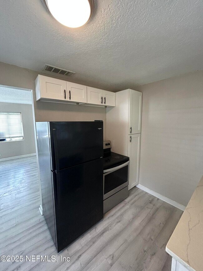 Building Photo - 5714 Belafonte Dr