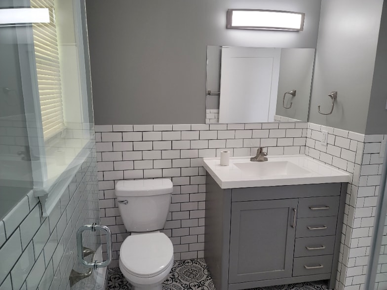 Building Photo - 225 Lakeside Ave