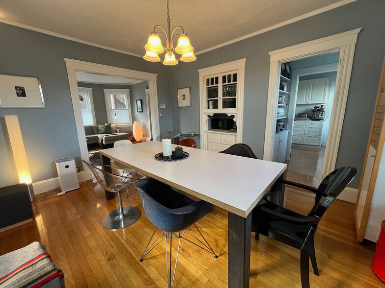 Dining Room - 18 Rogers St