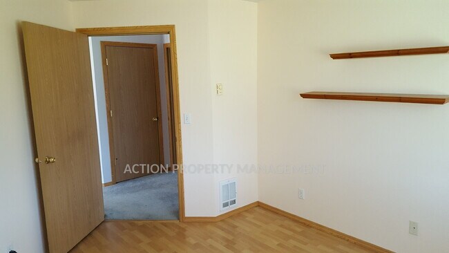 Building Photo - 2+ bed, 2 bath home in Sun Meadows, Sequim