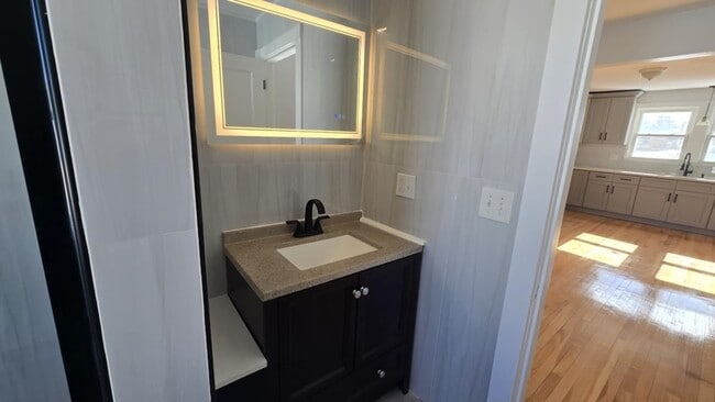 Building Photo - 234 High St