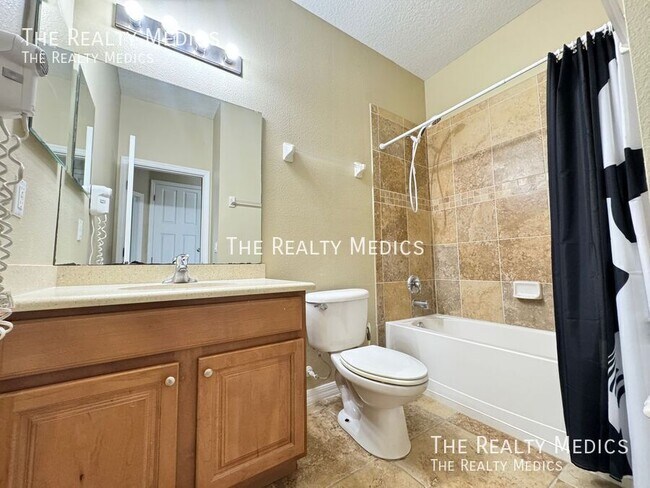 Building Photo - 2898 Oakwater Dr