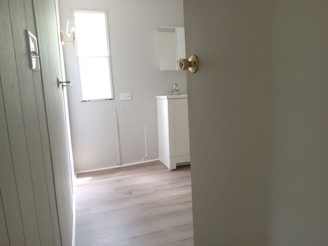Building Photo - Updated Home in Laurel Lakes NJ FOR RENT $...