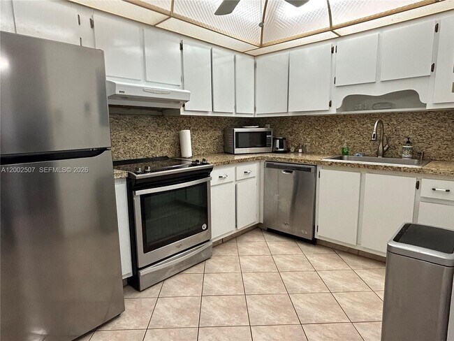 Building Photo - 201 180th Dr