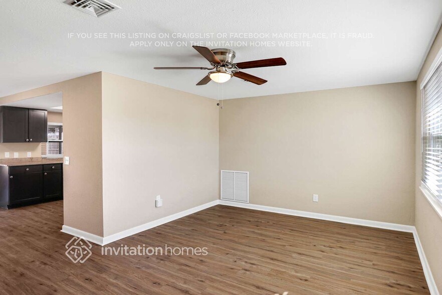 Building Photo - 6231 Seabreeze Dr