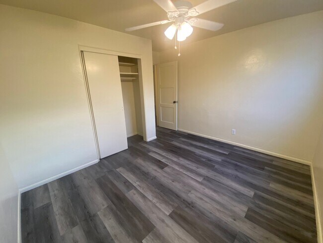 Building Photo - 5609 E Pima St