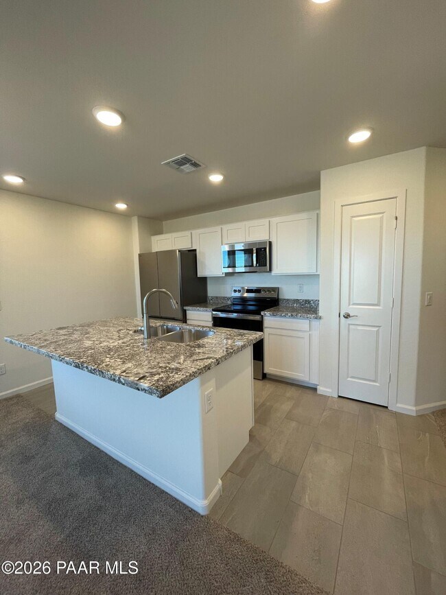 Building Photo - 1118 Helsing Rd