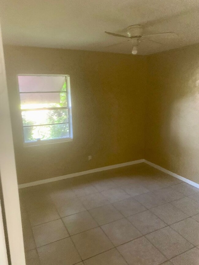 Building Photo - 4379 Neptune Dr SE