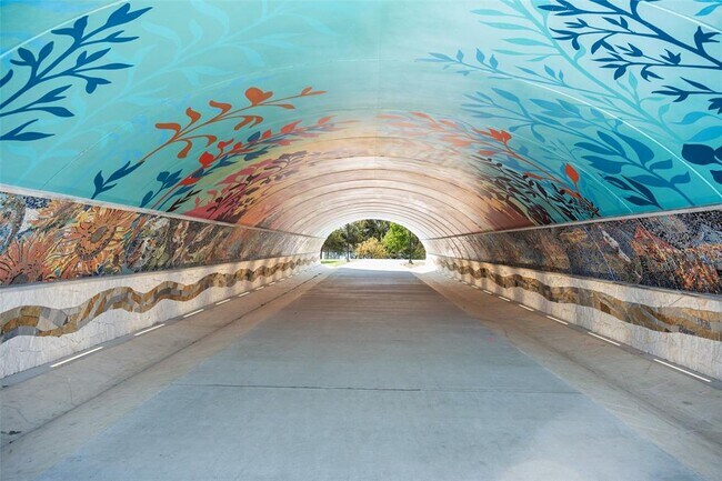 Building Photo - 2713 Halcyon Dr