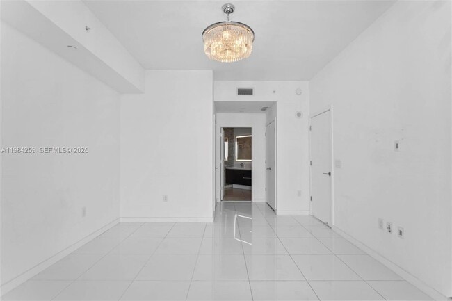 Building Photo - 851 NE 1st Ave