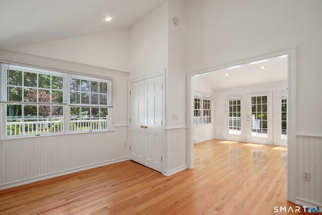 Building Photo - 141 Idlewood Dr