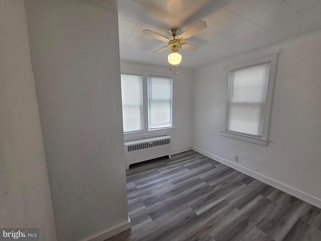 Building Photo - 522 Kuser Rd