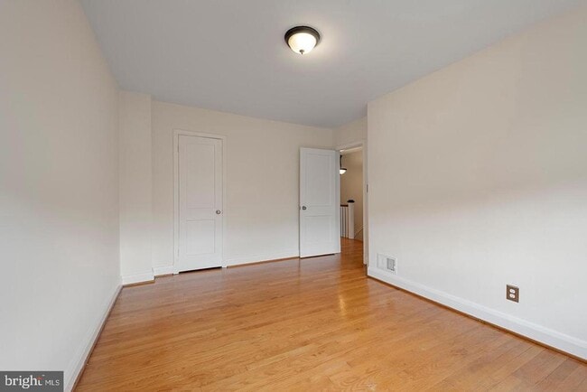 Building Photo - 183 Stanmore Rd