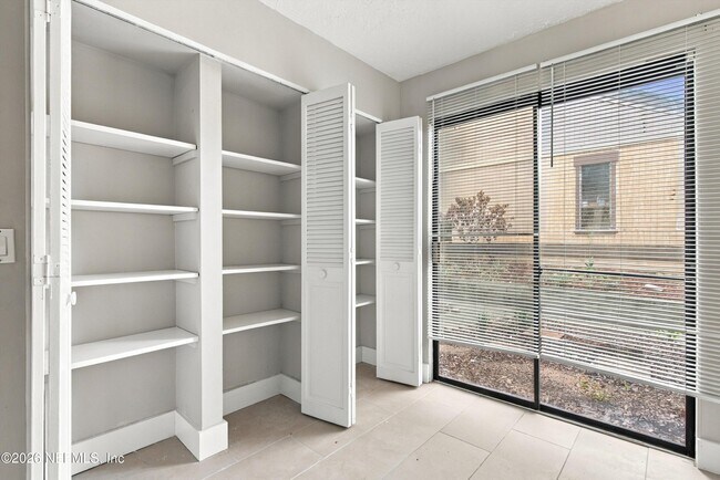Building Photo - 7703 Las Palmas Way