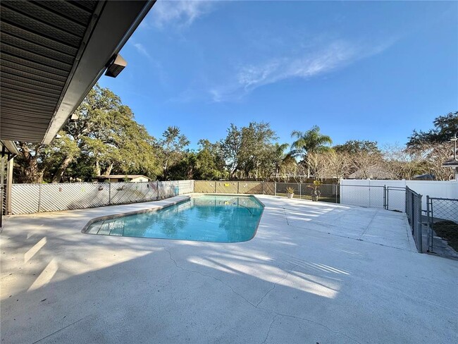 Building Photo - 2503 Woodhaven Ct