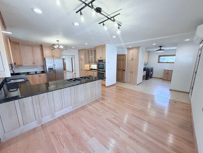 Building Photo - Fully Remodeled Luxury Home with Exceptional Space and Style!!