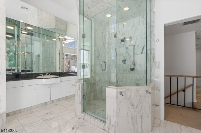 Building Photo - 2 Old Mill Rd