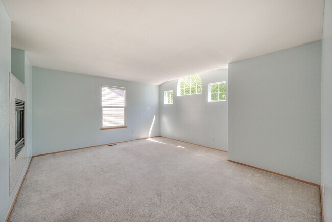 Building Photo - 14736 SE 185th Pl