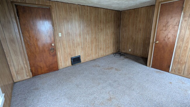Building Photo - Charming two-bedroom, one-bath house in Canton