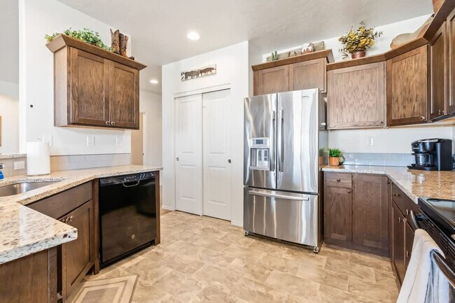 Building Photo - 3806 Winged Dove St