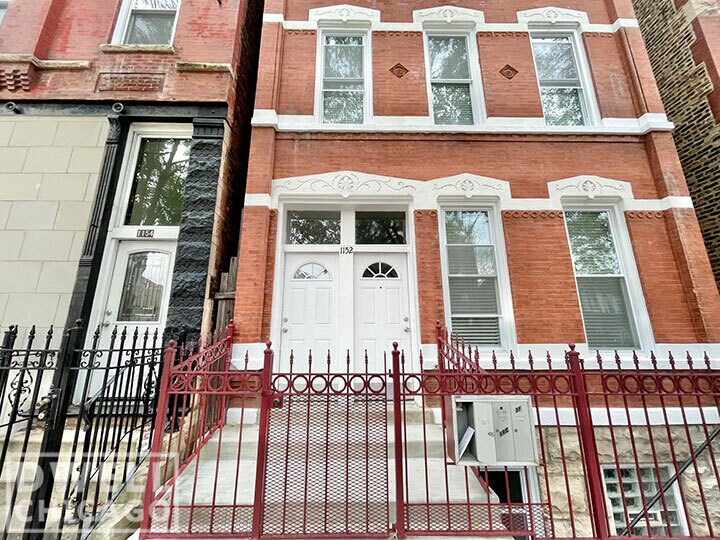 Building Photo - 1154 W 17th St