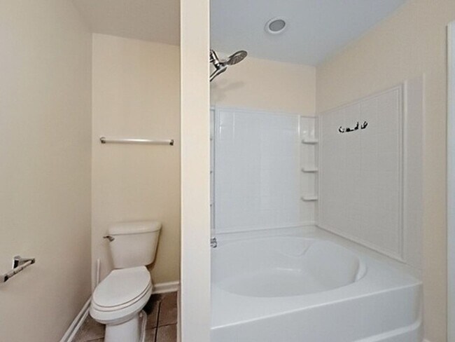 Building Photo - 409 Walsenburg Dr