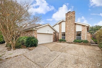 Building Photo - 11742 Pecan Creek Dr